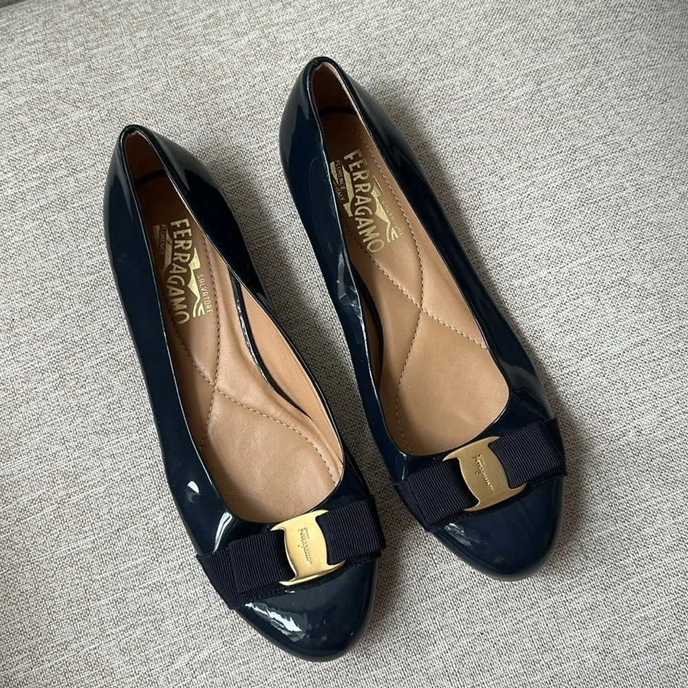 Salvatore Ferragamo Varina Patent Leather Ballet Flats in Navy - Picture 2 of 7